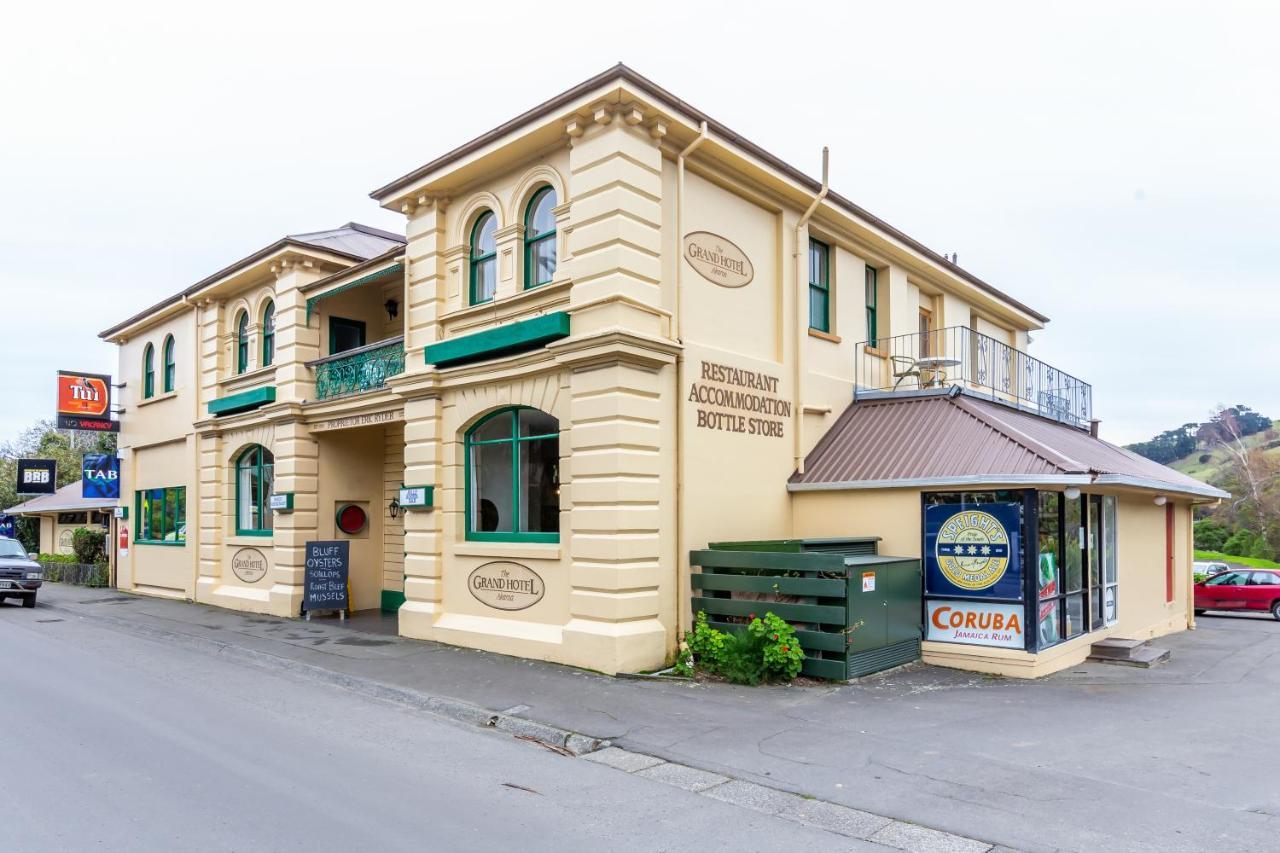 The Grand Hotel & Bar - Акароа Екстериор снимка